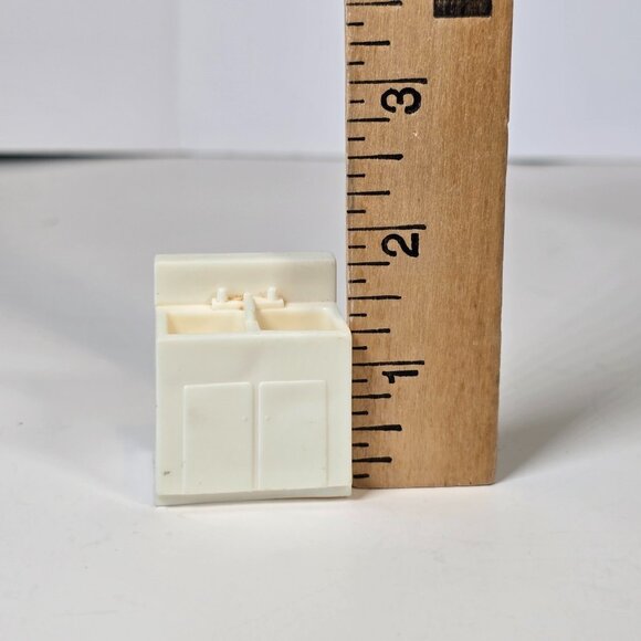 Fisher Price Little People Hospital Furniture Lot Beds Doctor Chair Sink Vintage - Picture 10 of 10